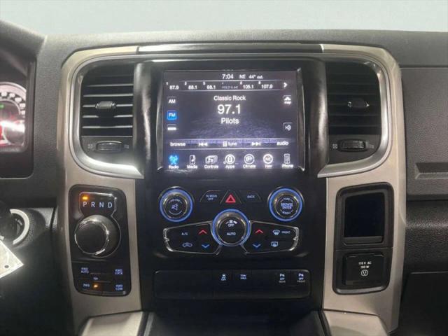 2017 Ram 1500 Big Horn Crew Cab 4x4 5'7" Box