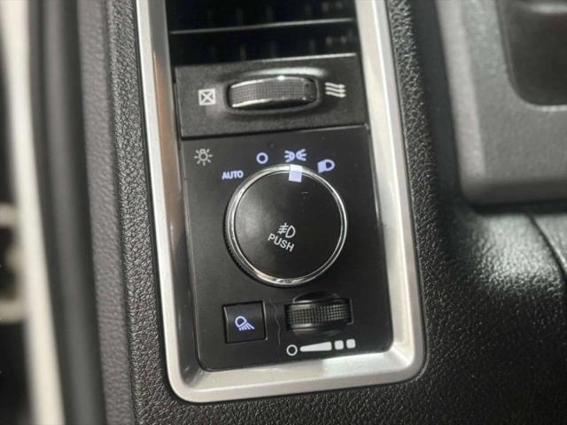 2017 Ram 1500 Big Horn Crew Cab 4x4 5'7" Box