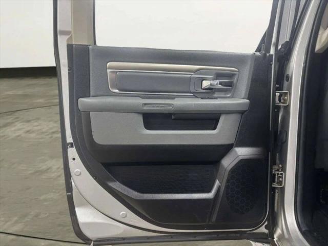 2017 Ram 1500 Big Horn Crew Cab 4x4 5'7" Box