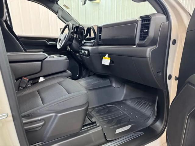 2026 GMC Sierra 1500 SLE Pickup 4D 6 1/2 ft