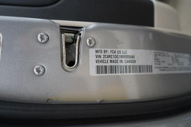 2021 Chrysler Voyager LXI