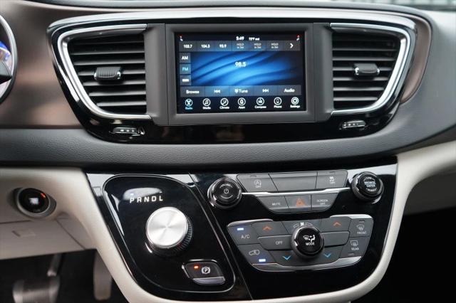 2021 Chrysler Voyager LXI