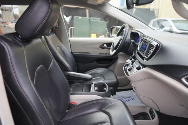 2021 Chrysler Voyager LXI