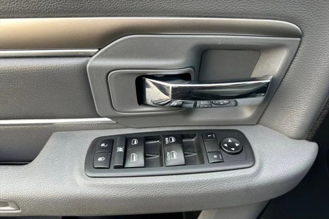 2018 Ram 1500 SLT Crew Cab 4x4 5'7" Box