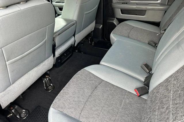 2018 Ram 1500 SLT Crew Cab 4x4 5'7" Box