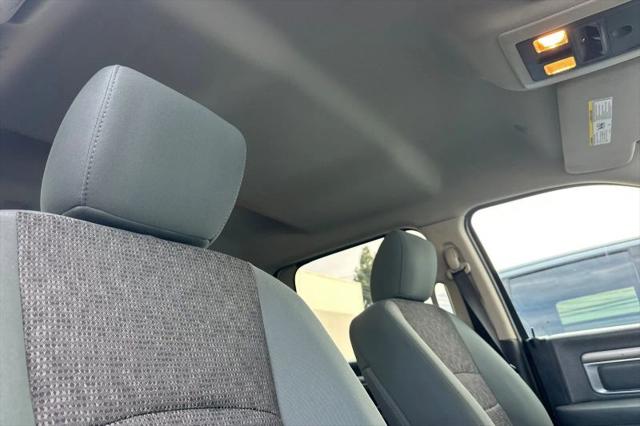 2018 Ram 1500 SLT Crew Cab 4x4 5'7" Box