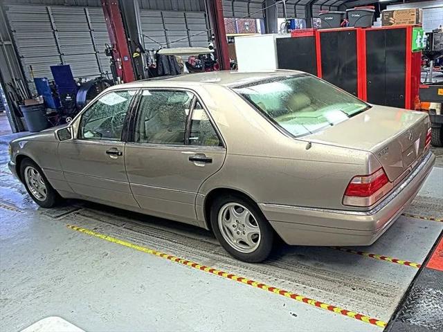 1997 Mercedes-Benz S 320 Base LWB