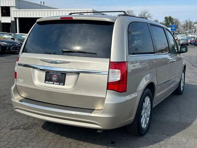 2015 Chrysler Town & Country Touring