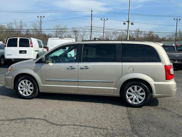 2015 Chrysler Town & Country Touring