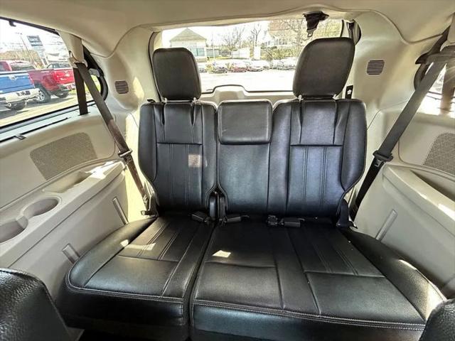 2015 Chrysler Town & Country Touring