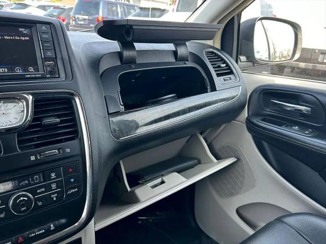 2015 Chrysler Town & Country Touring