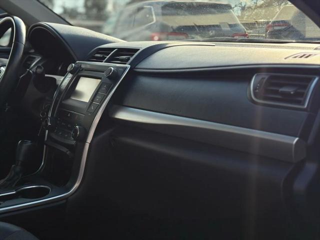 2017 Toyota Camry SE
