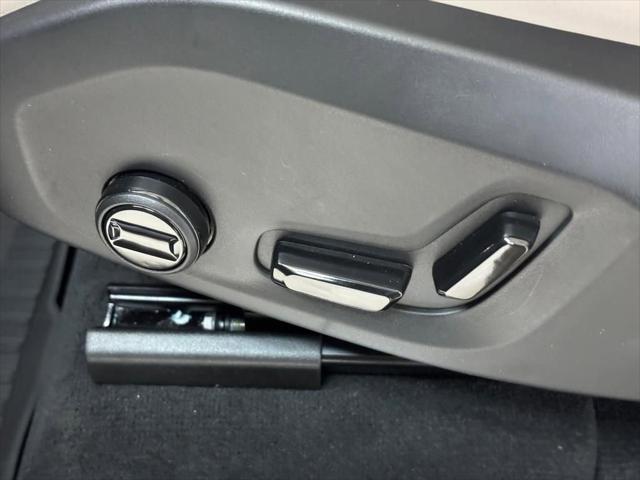 2026 Volvo XC90 Plus, B6 AWD Gas (mild hybrid), Gasoline, Bright, 7 Seats