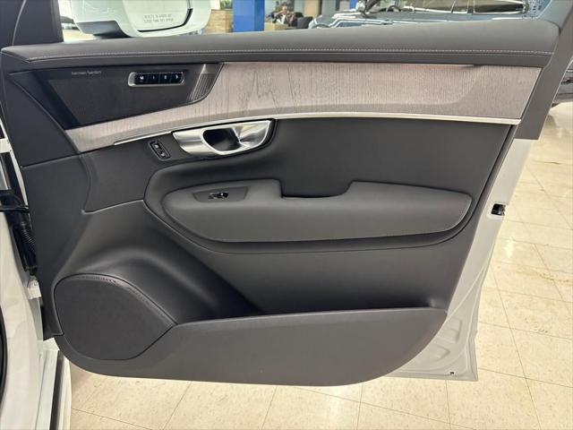 2026 Volvo XC90 Ultra, B6 AWD Gas (mild hybrid), Gasoline, Bright, 7 Seats
