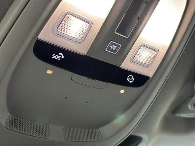 2026 Volvo XC90 Ultra, B6 AWD Gas (mild hybrid), Gasoline, Bright, 7 Seats