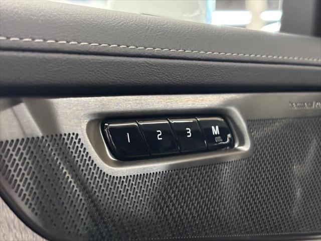 2026 Volvo XC90 Ultra, B6 AWD Gas (mild hybrid), Gasoline, Bright, 7 Seats