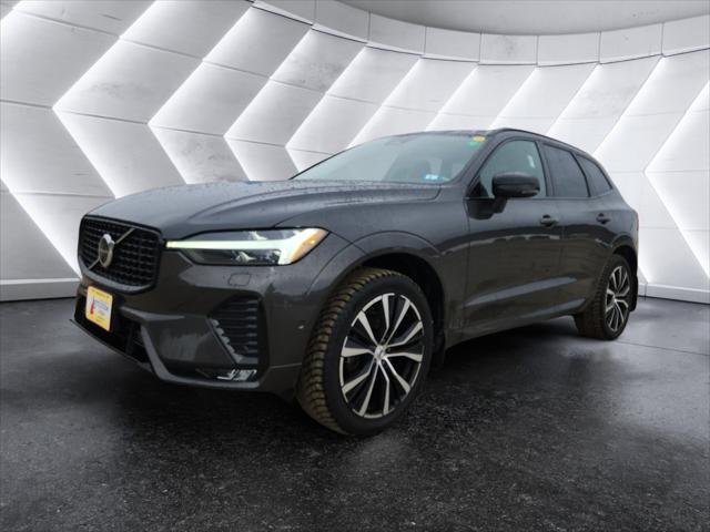 2023 Volvo XC60 B5 Plus Dark Theme