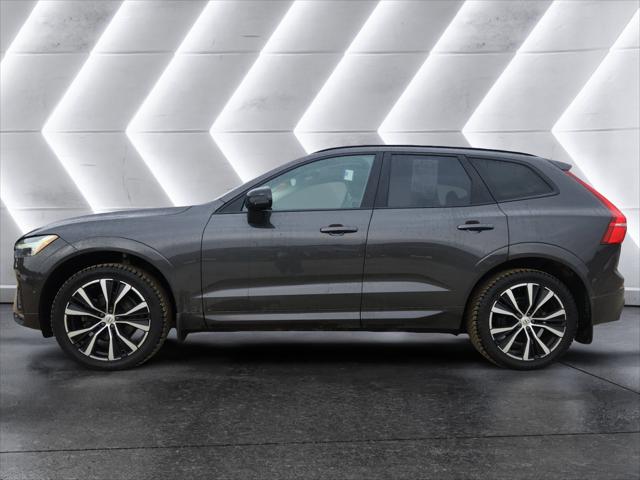 2023 Volvo XC60 B5 Plus Dark Theme
