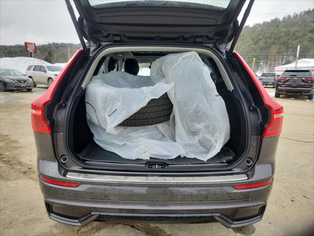 2023 Volvo XC60 B5 Plus Dark Theme