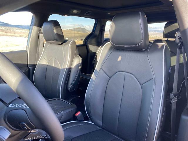 2026 Chrysler Pacifica Limited AWD