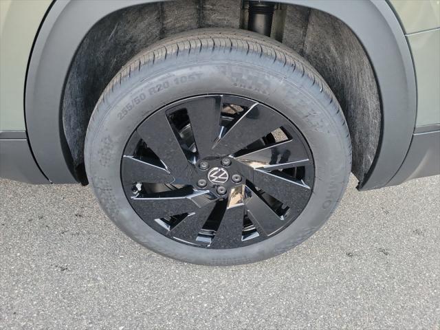 2026 Volkswagen Atlas SE with Technology