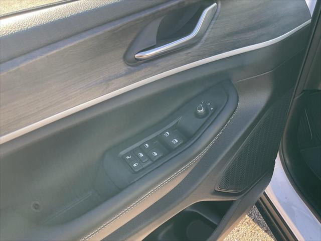 2026 Jeep Grand Cherokee L Altitude 4x4