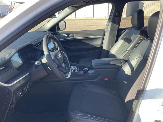 2026 Jeep Grand Cherokee L Altitude 4x4