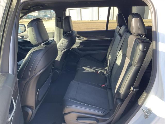 2026 Jeep Grand Cherokee L Altitude 4x4