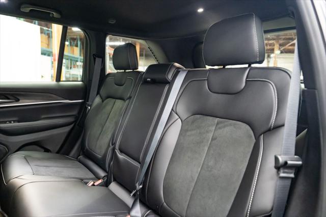 2026 Jeep Grand Cherokee Altitude 4x4