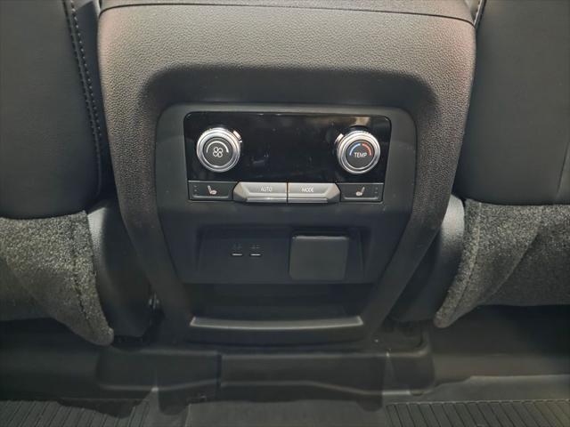 2026 GMC Acadia Elevation AWD