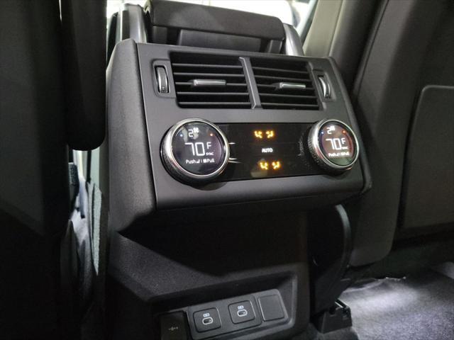 2026 Land Rover Discovery Dynamic SE