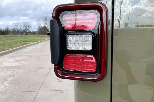 2026 Jeep Gladiator Sport