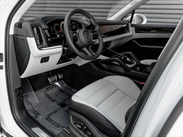 2026 Porsche Cayenne E-Hybrid Turbo