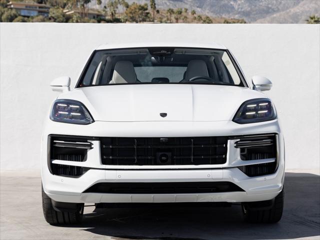 2026 Porsche Cayenne E-Hybrid Turbo