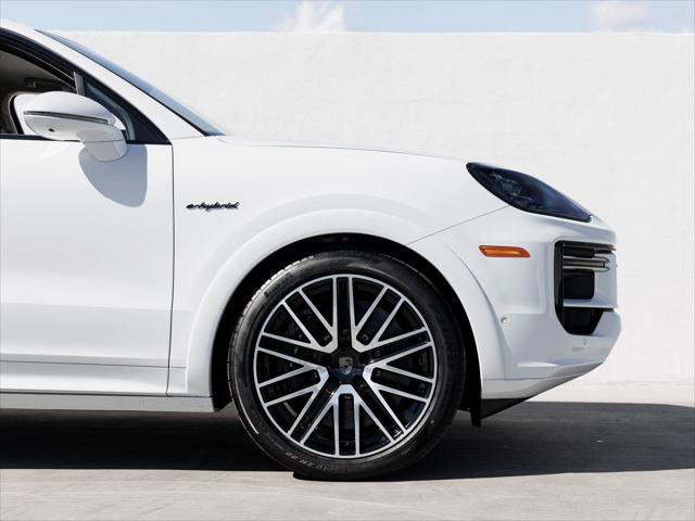 2026 Porsche Cayenne E-Hybrid Turbo