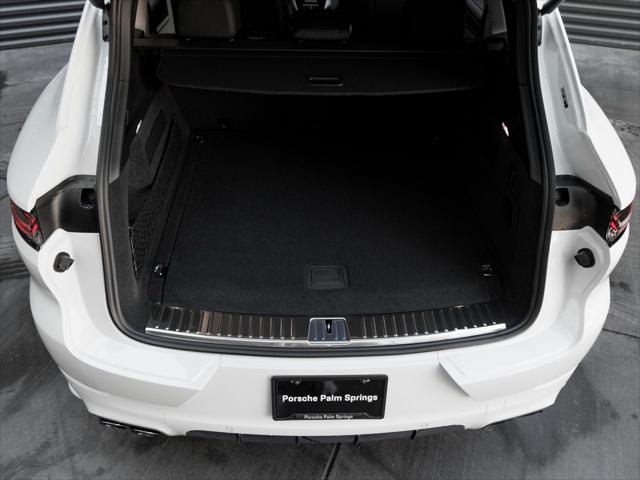 2026 Porsche Cayenne E-Hybrid Turbo
