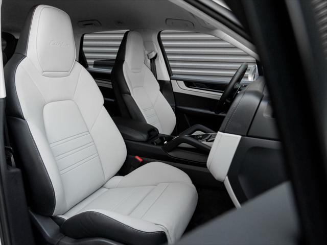 2026 Porsche Cayenne E-Hybrid Turbo