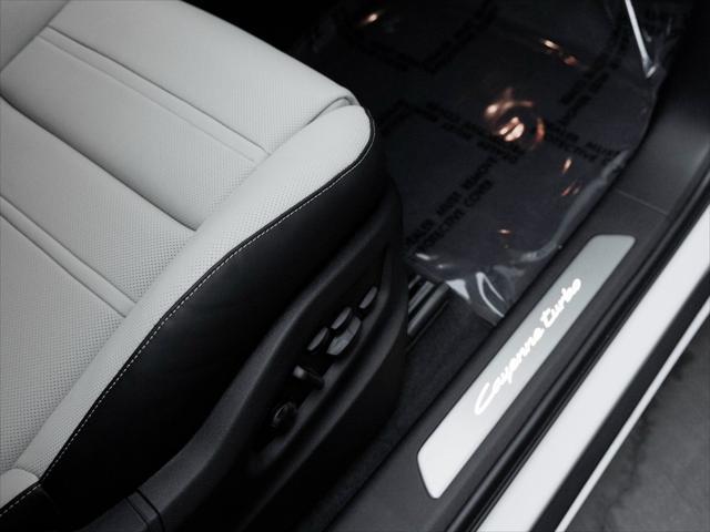2026 Porsche Cayenne E-Hybrid Turbo