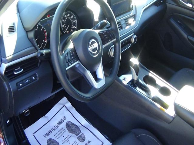 2025 Nissan Altima SV FWD