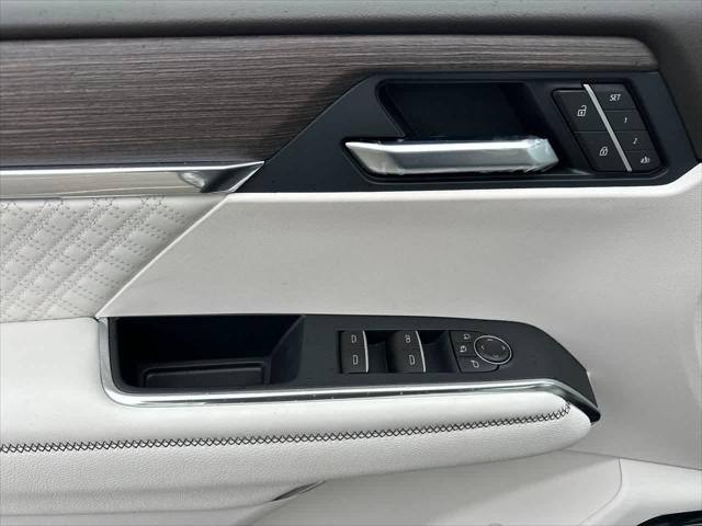 2026 GMC Acadia Denali FWD