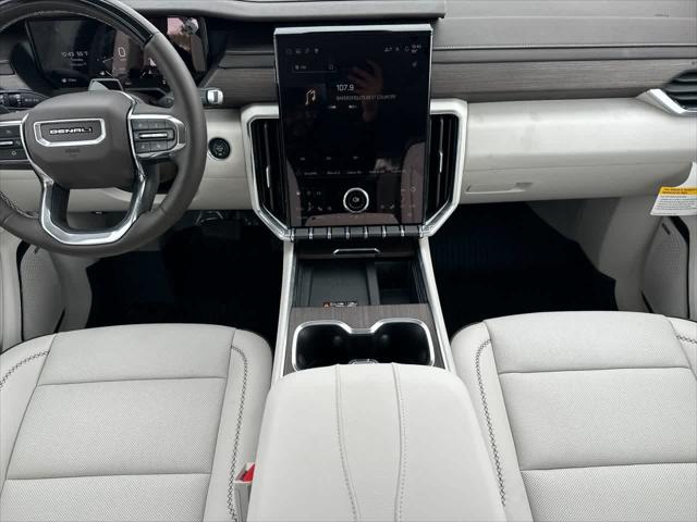 2026 GMC Acadia Denali FWD