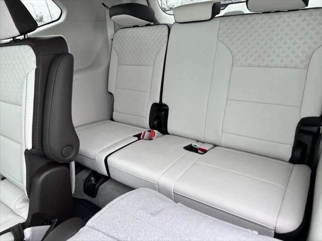 2026 GMC Acadia Denali FWD