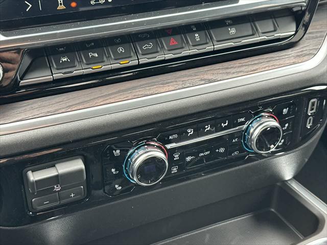 2026 GMC Sierra 1500 Crew Cab, Short Bed, SLT, RWD