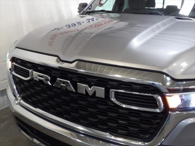 2025 Ram 1500 Big Horn Crew Cab 4x4 5'7" Box