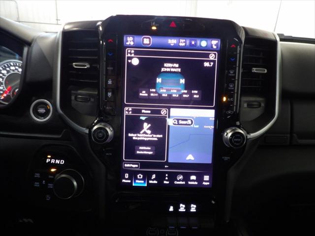 2025 Ram 1500 Big Horn Crew Cab 4x4 5'7" Box