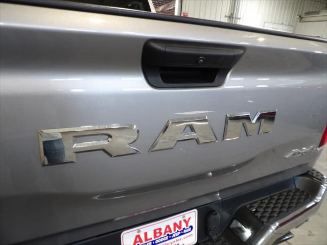 2025 Ram 1500 Big Horn Crew Cab 4x4 5'7" Box
