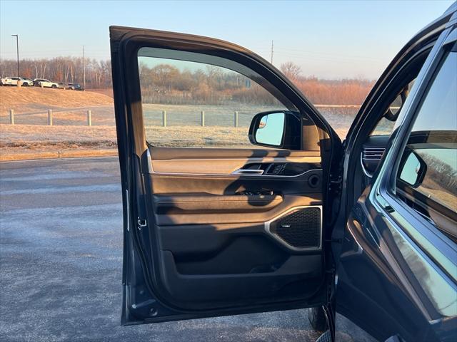 2023 Jeep Wagoneer Series II Carbide 4x4