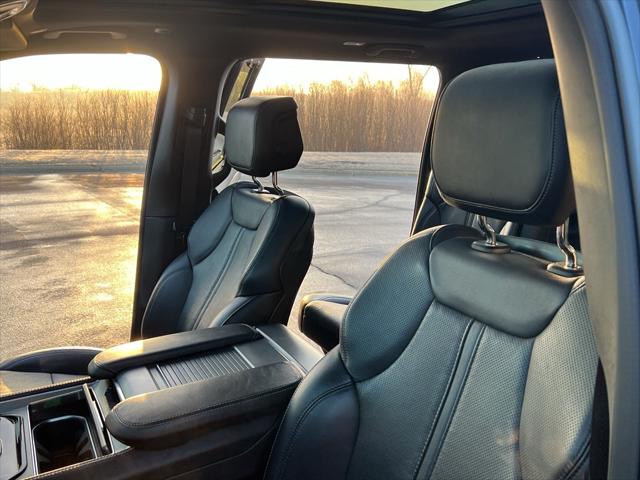 2023 Jeep Wagoneer Series II Carbide 4x4