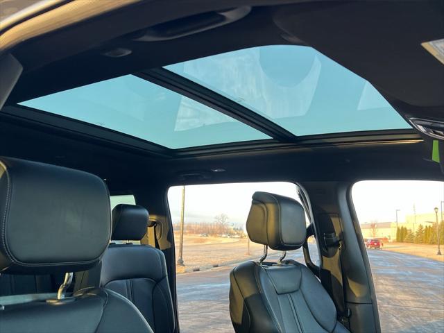 2023 Jeep Wagoneer Series II Carbide 4x4