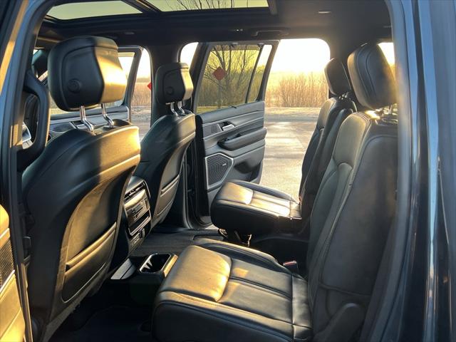 2023 Jeep Wagoneer Series II Carbide 4x4